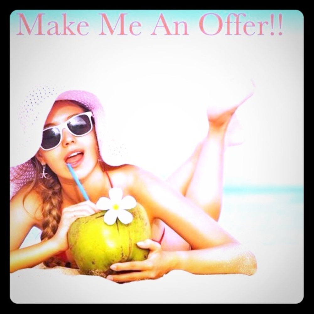 All reasonable offers considered!! Bundle up 💕